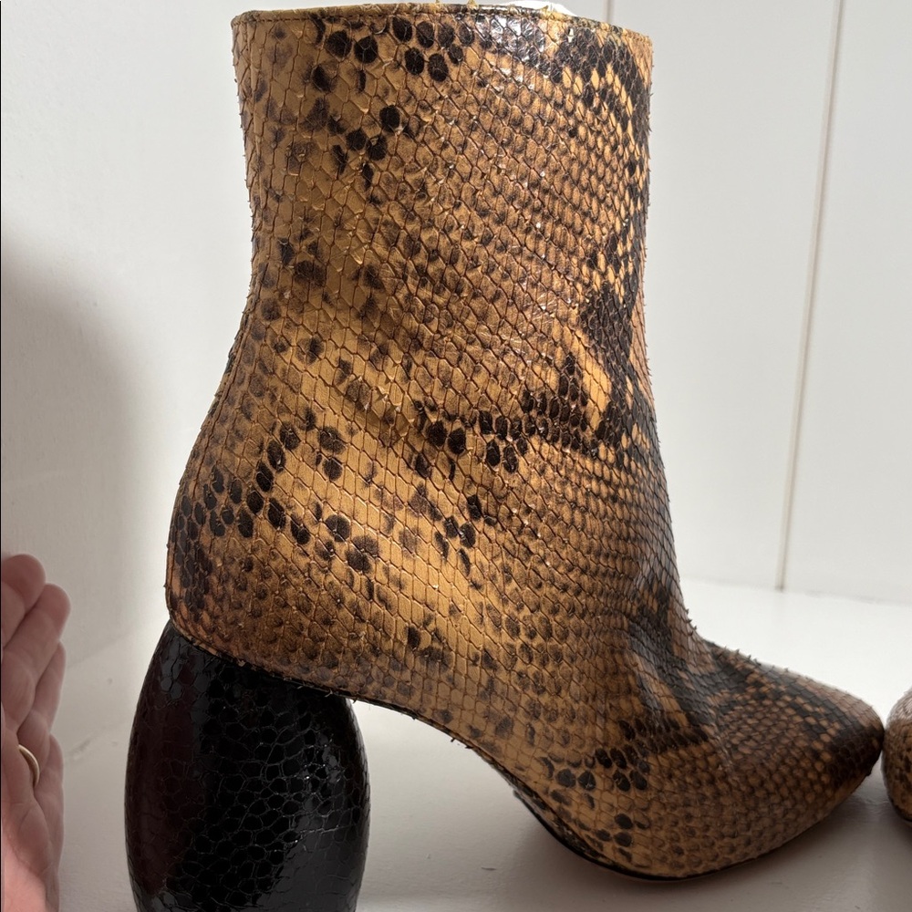 Dries Van Noten Python Ankle Boots 40 Euc - image 5